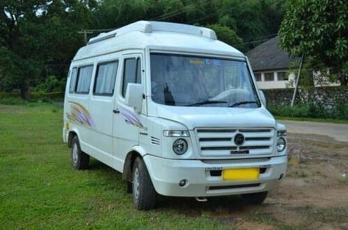8 Seater Tempo