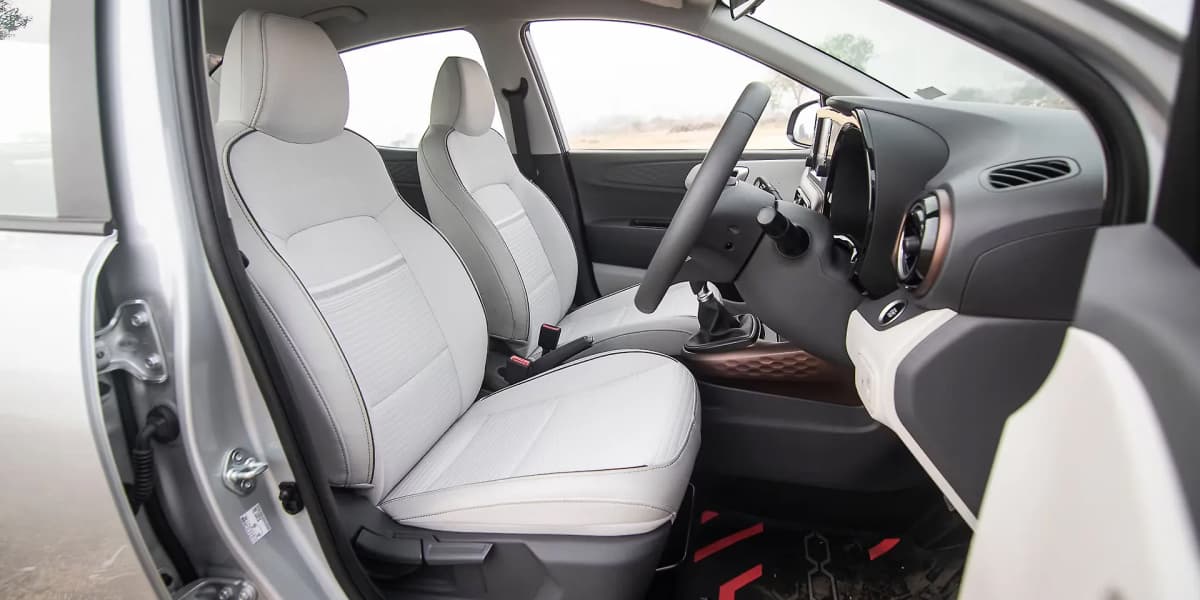 Hyundai Aura Front Seats