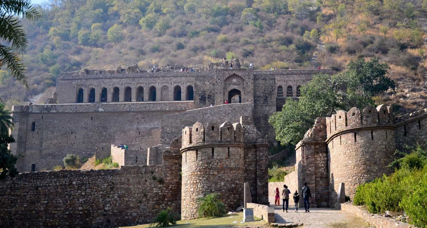 best Day trip to Bhangarh Fort from Jaipur tour agency. Bhangarh Fort Entrance Alwar
