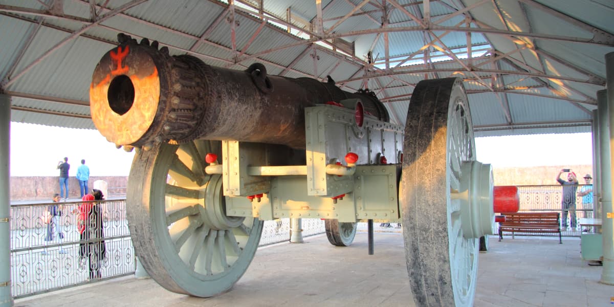 The Massive Jaivana Cannon at Jaigarh Fort Jaipur Jaivana Cannon Jaigarh Fort
