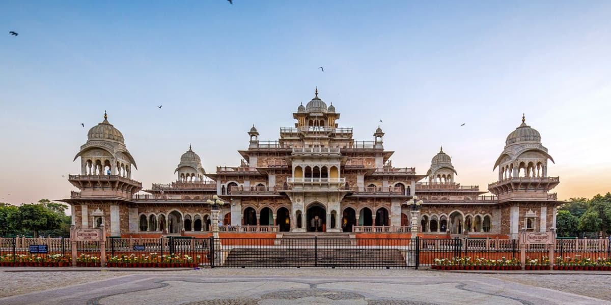 Albert Hall Museum Jaipur: Indo-Saracenic Architecture Guide Albert Hall Museum Jaipur