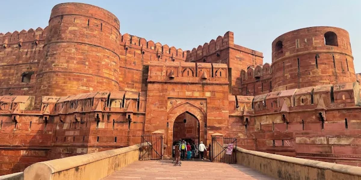 One Way Cab Jaipur to Agra Fort Tour Agra Fort Cab Service
