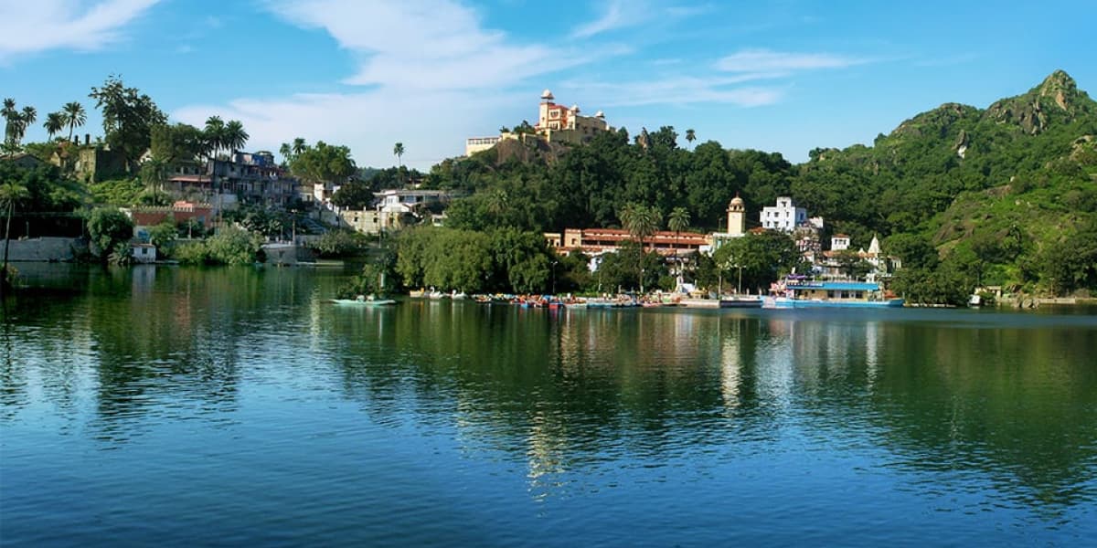 Nakki Lake Sightseeing | Mount Abu Taxi Tour Packages Nakki Lake Mount Abu trip